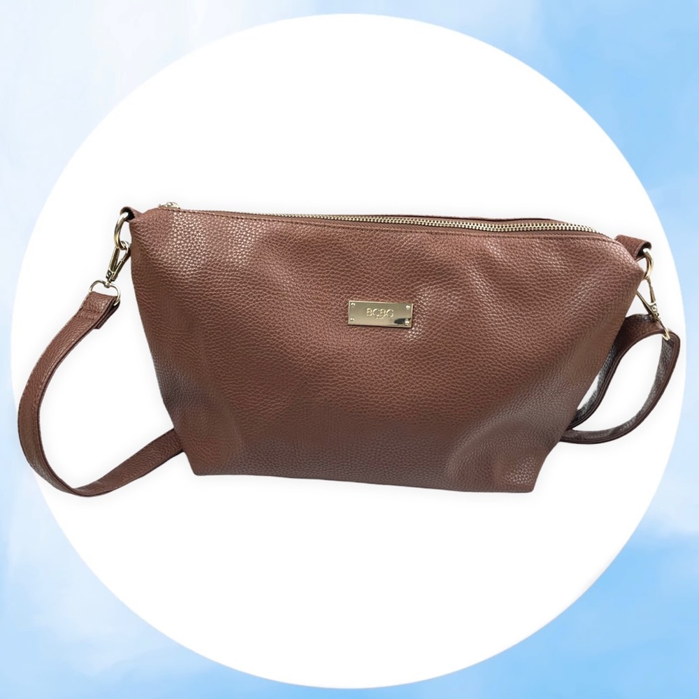 BCBG Brown Pebble Shoulder Crossbody Bag Faux Vegan Leather Adjustable Gold